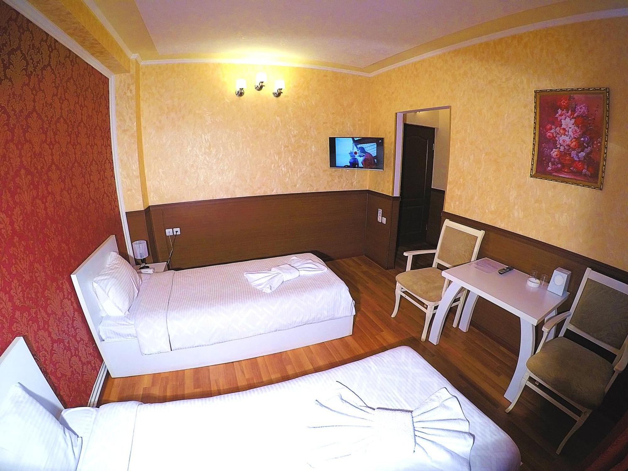 Vayk Hotel Exterior photo